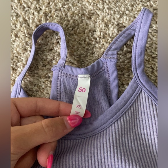 Two pack ribbed tank tops. No stains and or breakage in the tops. - Picture 2 of 4